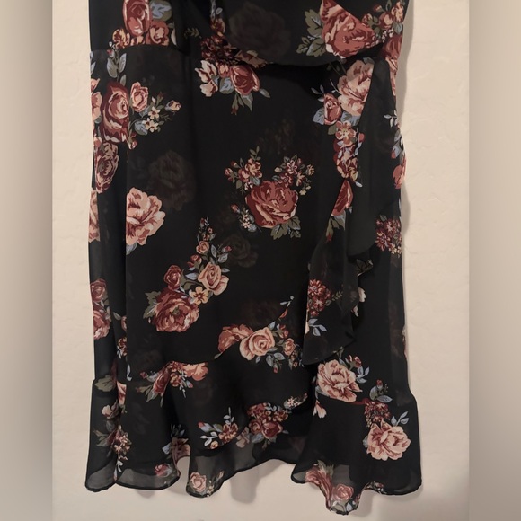 Floral Ruffle Dress - Picture 2 of 5